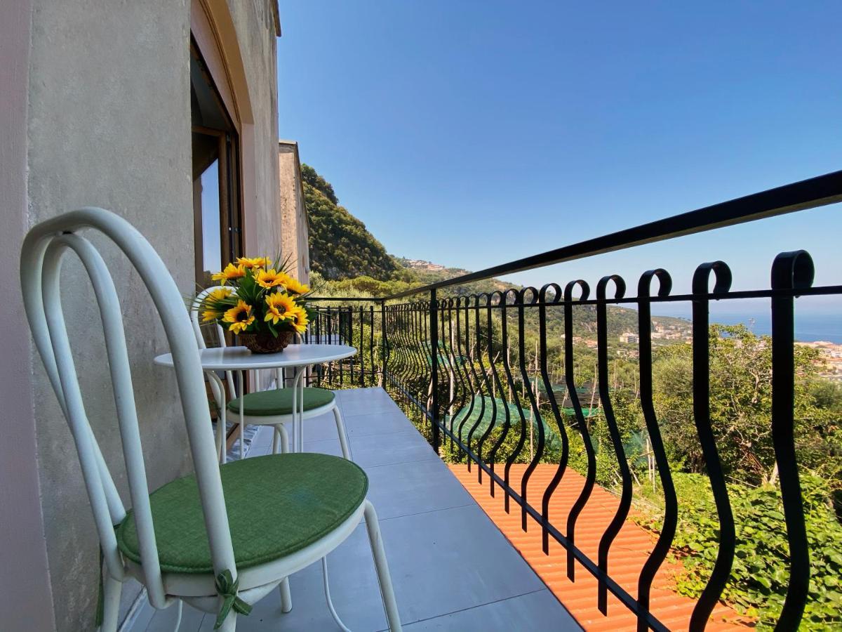 Achille Home B&B Сорренто Экстерьер фото